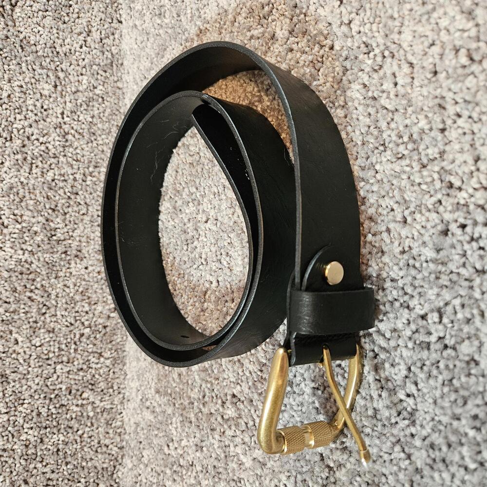TEKHVCY Men's Black Grain Leather Belt. NWT. Up to 50"